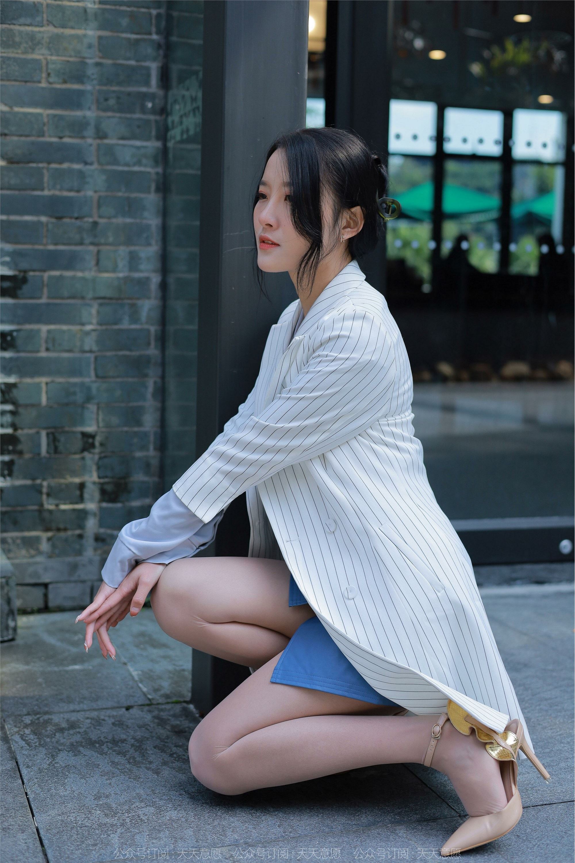 IESS异思趣向  2022.04.16 丝享家1061：婉萍《蓝衣女神》